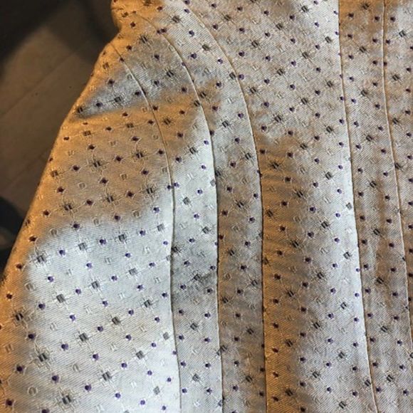 💛 Vintage 100% Silk Top with Classic Fit - Picture 5 of 8